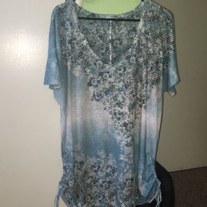 Short sleeve tee